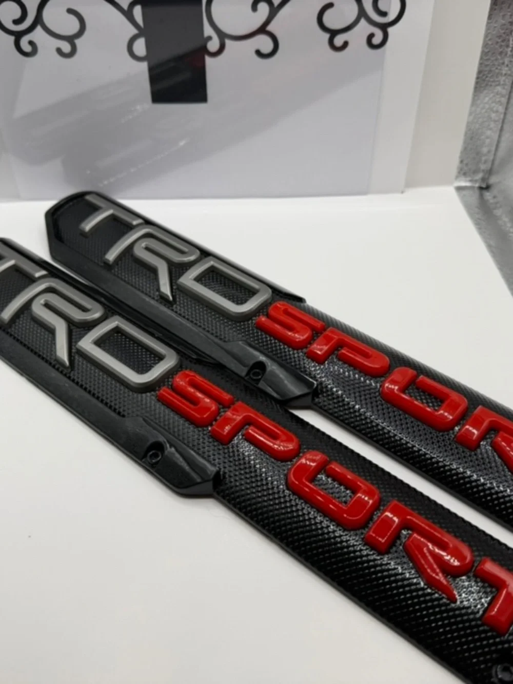Sport Carbon-Style Car Emblem - Black & Red